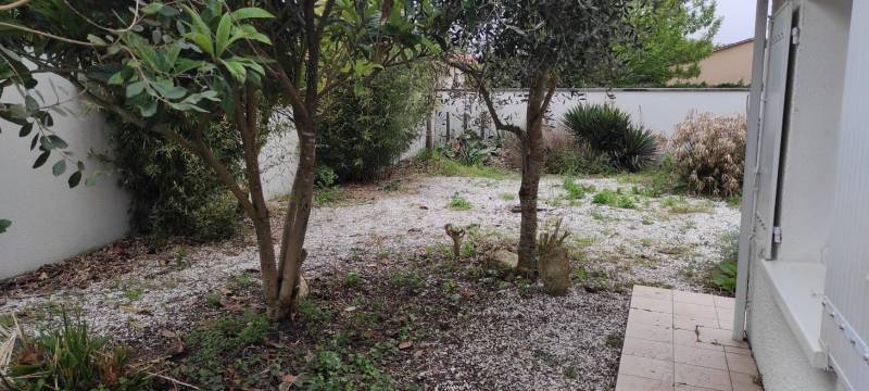 Réhabilitation d'un jardin avec création d'un parking et d'un pas japonais
