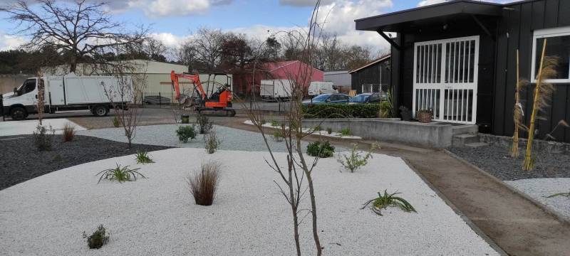 Aménagement de massif à Léognan près de Bordeaux