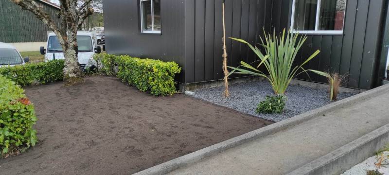 Aménagement de massif à Léognan près de Bordeaux