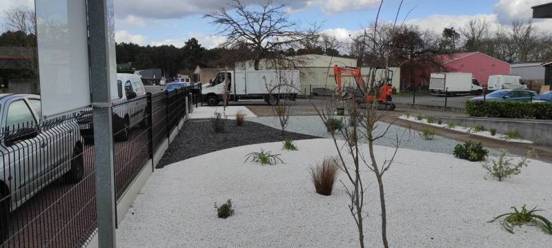 Aménagement de massif à Léognan près de Bordeaux