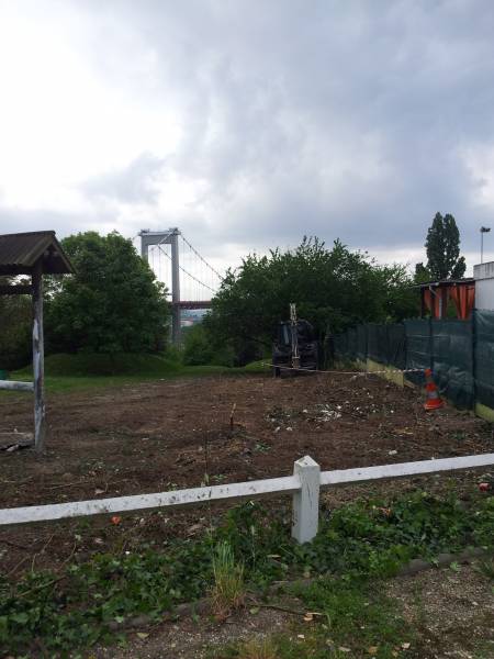 Nettoyage d'une terrain à Lormont sur la Rive Droite de Bordeaux