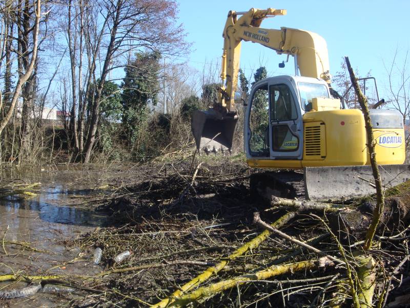 Nettoyage et débroussaillage de terrains à Bruges pour une société de construction